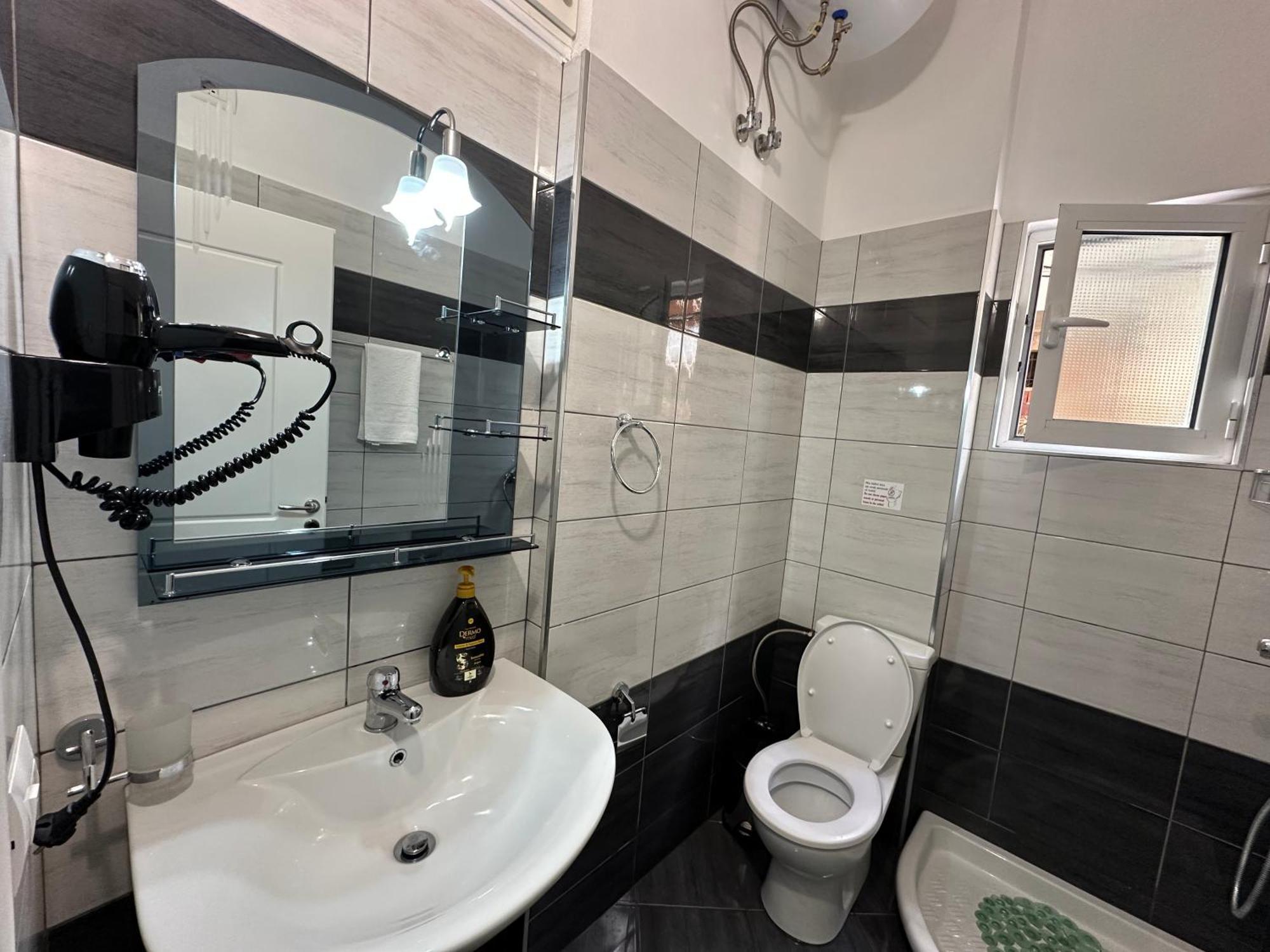 Apartament Galaxy Sarandë Exteriör bild
